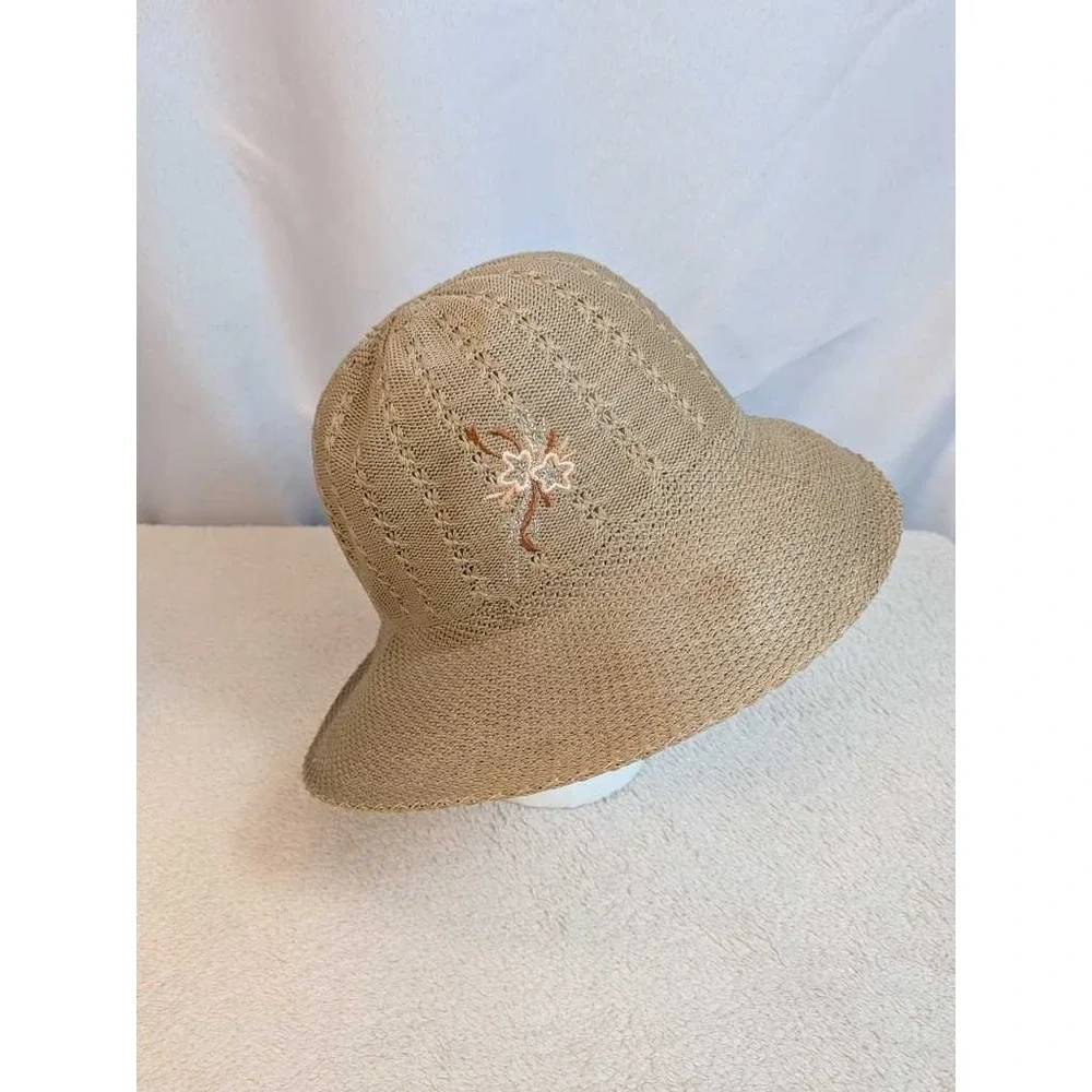 Women's Tan Knit Bucket Hat Sun Hat‎ Floral Accent Summer Beach